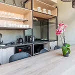 Oasis In The East City At The Harri