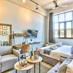 Oasis In The East City At The Harri