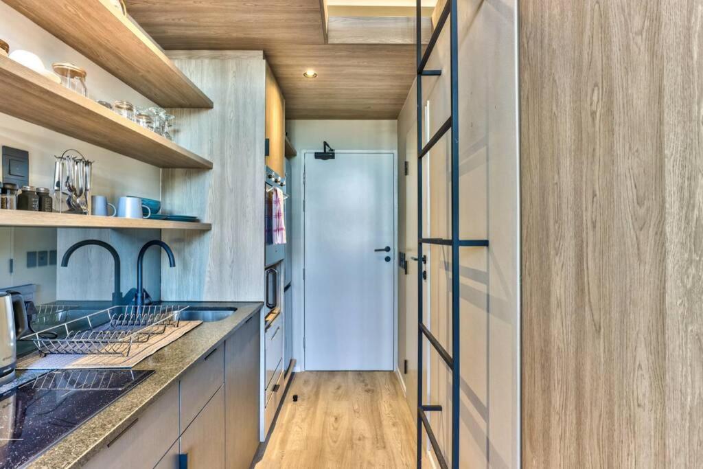 Apartment Oasis In The East At The Harri Cape Town